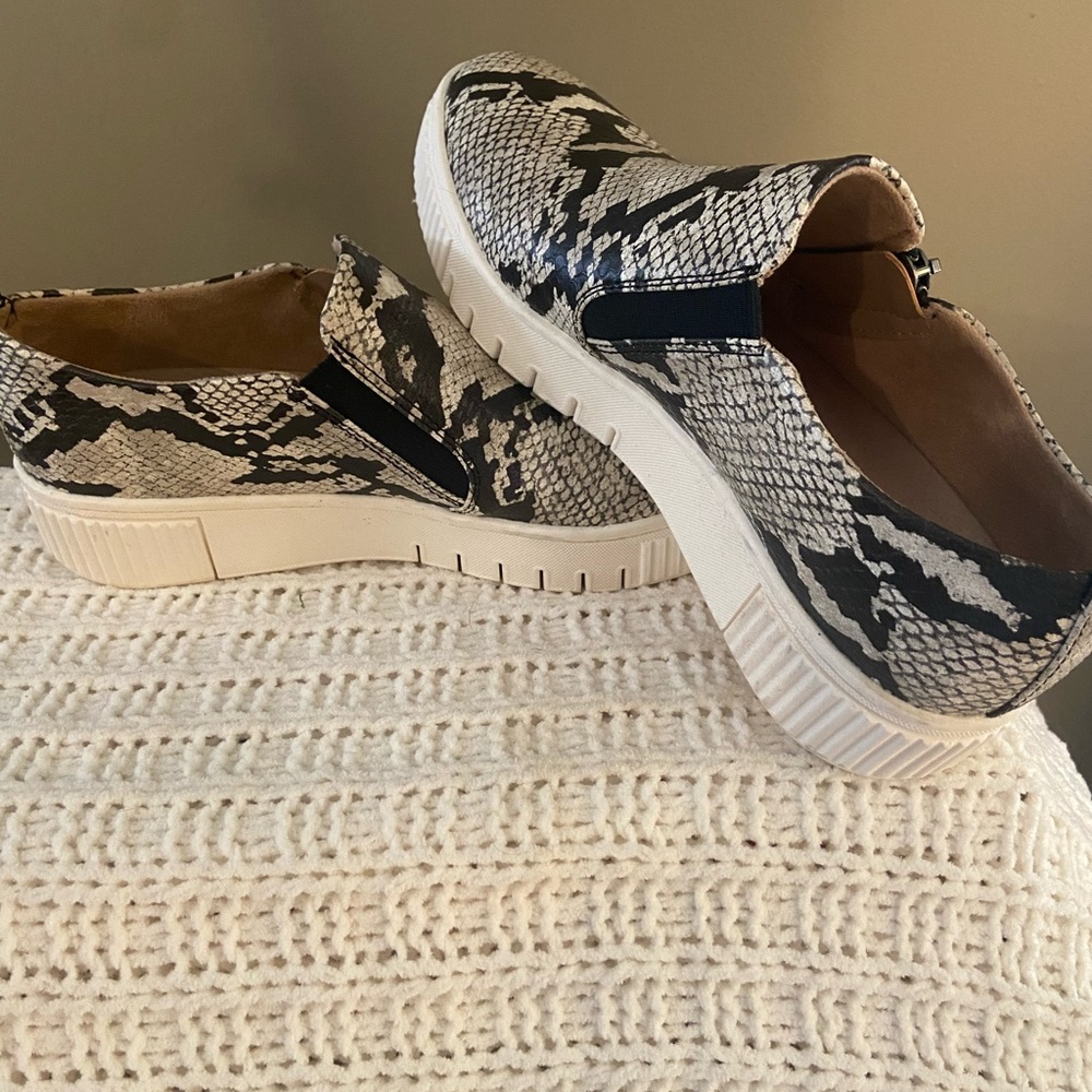 Soul Naturalizer Side Zip Sneakers - Turner